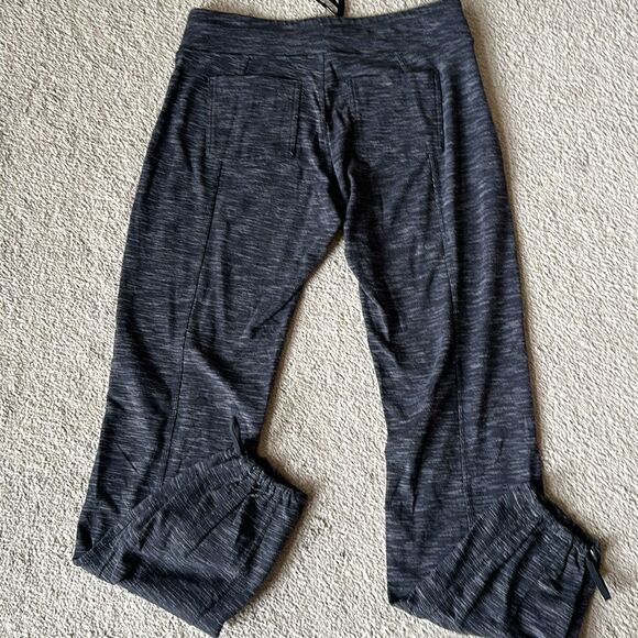 Athleta Women’s Space Dyed Gray Knit Pants! - Picture 13 of 15